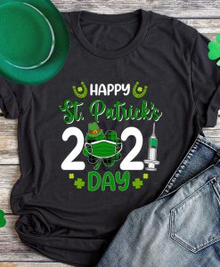 Happy St Patricks Day 2021 Irish Shamrock Face Mask Funny Quarantine St Patricks Day T-shirt
