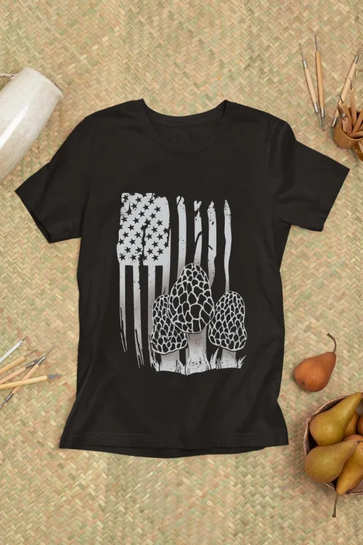 Morel Mushroom Hunter Patriotic American USA Flag T-Shirt